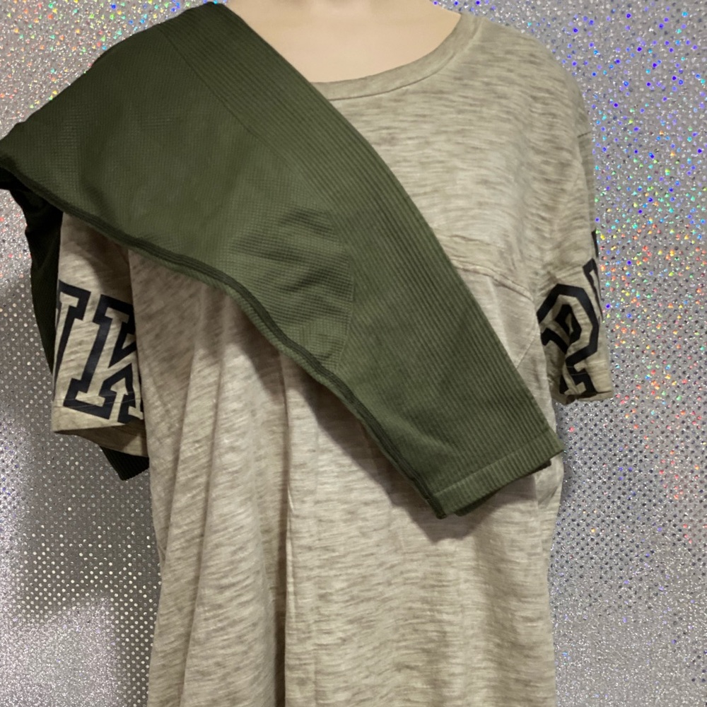 💚Victoria Secret Tee & High Waisted Active Leggings Set 💚